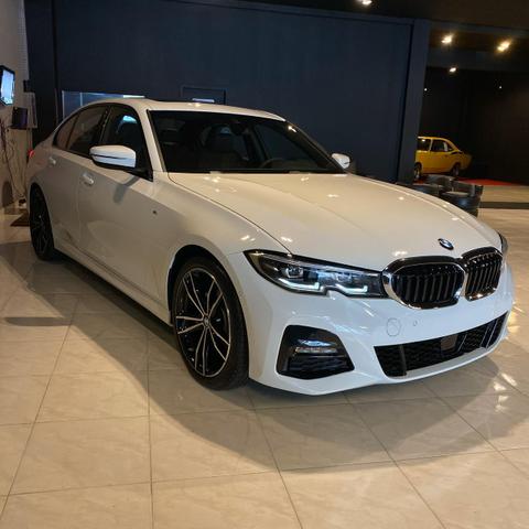 BMW 320i 2.0 Turbo M Sport - Foto 2