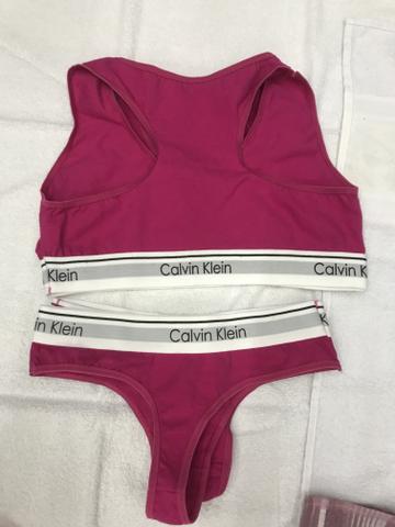 Conjuntinho de top Calvin Klein - Foto 4