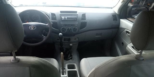 VENDO hilux 4x4 - Foto 3