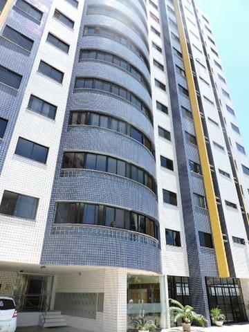 Apto no melhor do Dinísio Torres. Contato: (85)3264.1514 / 98736.2691