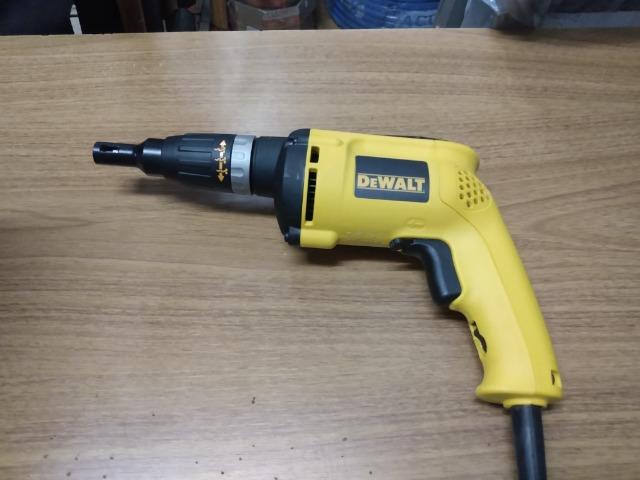 Parafusadeira drywall dewalt 540w R$550,00 a vista novo sem uso com garantia - Foto 2