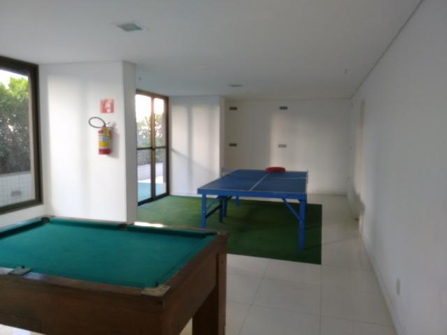 Lindo apartamento mobiliado vista mar com 3 quartos e 2 vagas - Foto 17
