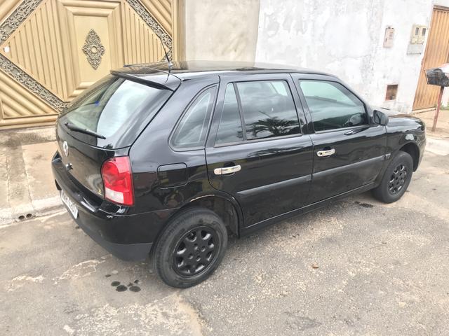 Gol G4 preto 2008 4 porta 1.0 completo em dias - Foto 5