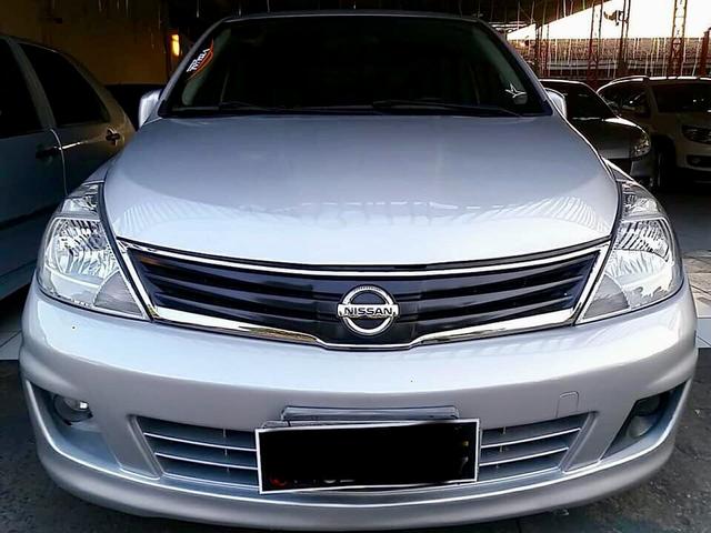 02 nissan tiida 1.8 SL flex completo com bancos em couro