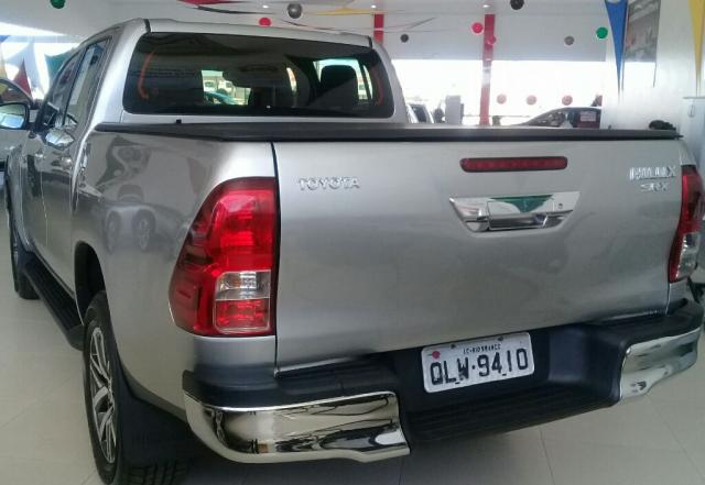 Toyota hilux cd srx 4x4 2.8 tdi 4x4 16v automatica - Foto 8