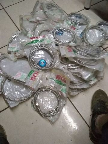 Mangueira flexível para gás tenho 35 no pacote fechado pra vender
