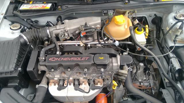 Vendo Corsa sedan ano 2000 básico 1.0 8v - Foto 12