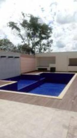 Casa com piscina no Itanhanga II