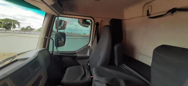 Caminhao Volvo VM 270 Bau - Foto 4