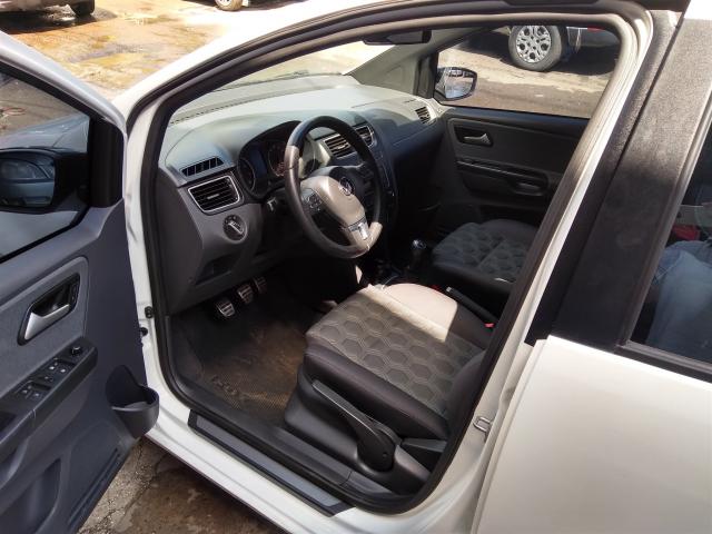FOX 2014/2014 1.0 MI SELEÇÃO 8V FLEX 4P MANUAL - Foto 9