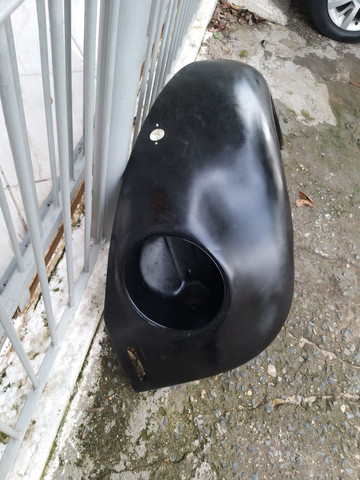 Paralamas olho de boi antigo, um fibra fusca