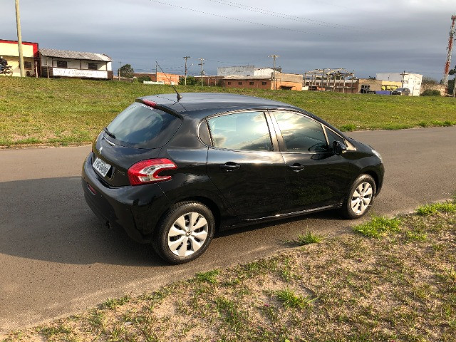 Peugeot 208 - Foto 5