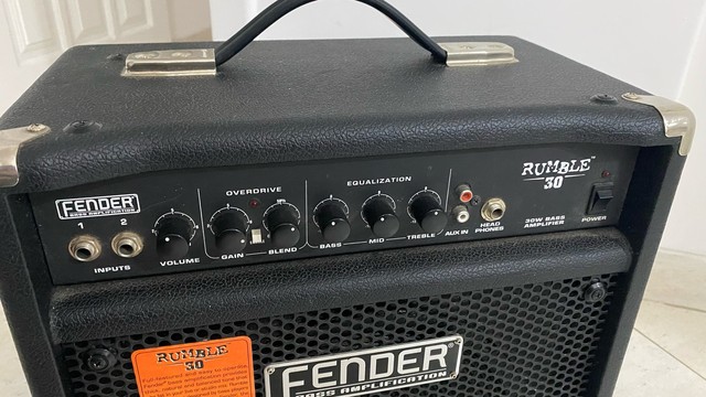 Cubo Fender Rumble 30 - Foto 4