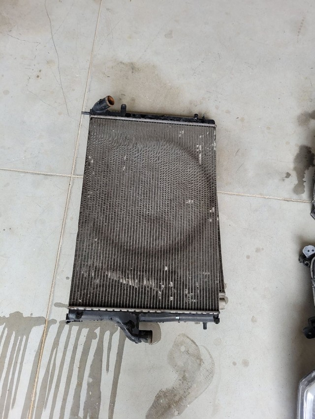 Radiador e condensador Renault Duster  16v 2011 2012 2013 2014 Original - Foto 2