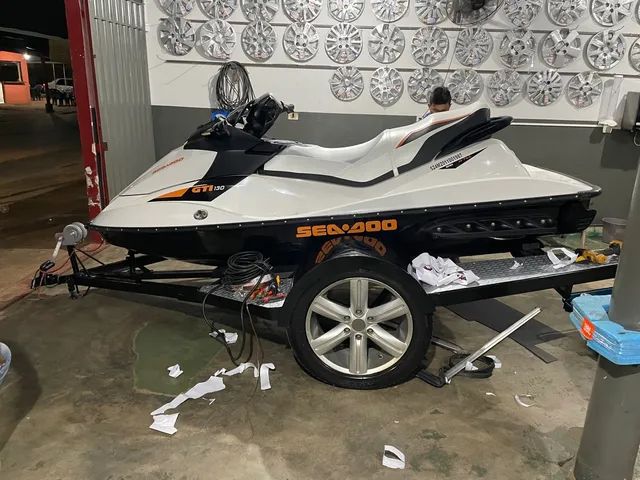 Jet ski
