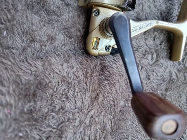 Molinete MARINE ARROW 300  - Foto 4