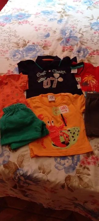 Conjuntos e camiseta tamanho P 