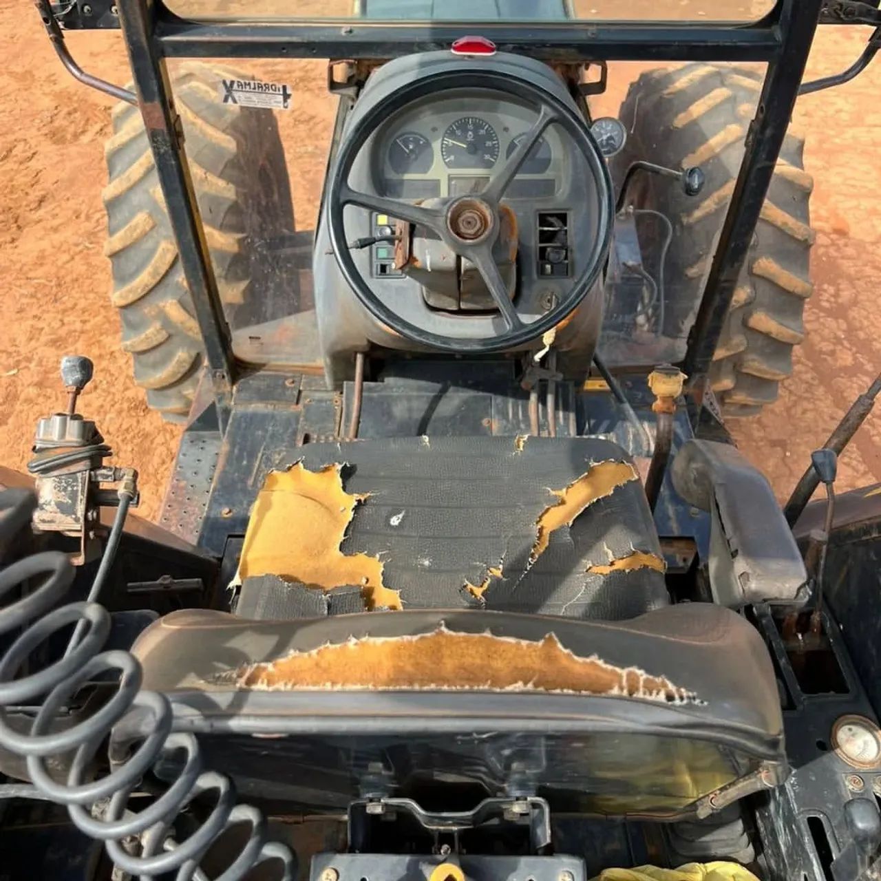 Trator Valtra agrícola  - Foto 6