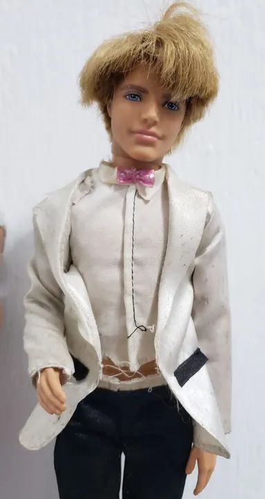 Boneco ken roupa de festa e moletom ler descrição  - Foto 2