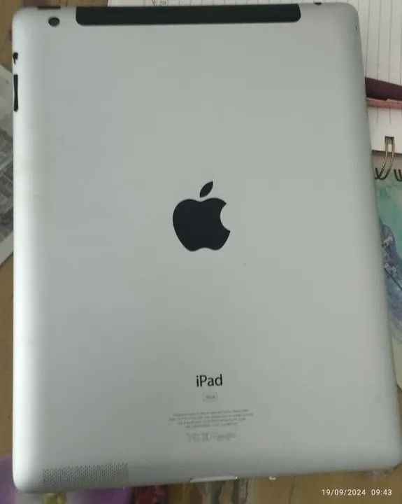 Ipad Wi-Fi celular 16GB Black/Preto  - Foto 2