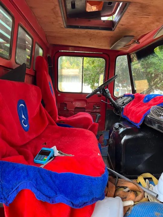 Caminhão Mercedes-Benz 608D - Foto 7