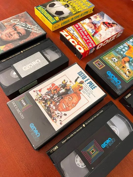 Fitas VHS Craques Futebol - Pelé, Garrincha, Tostão, Zico + Brinde RARIDADE! - Foto 3