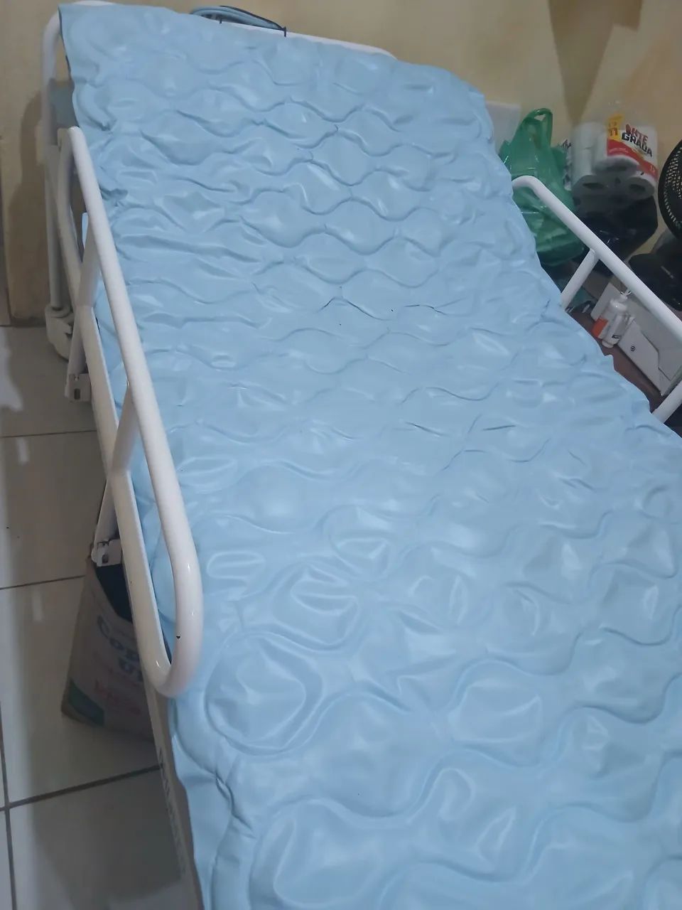 Cama hospitalar completa e aspirador - Foto 3