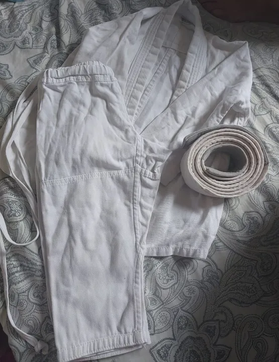 Kimono branco de judô - Tamanho p infantil