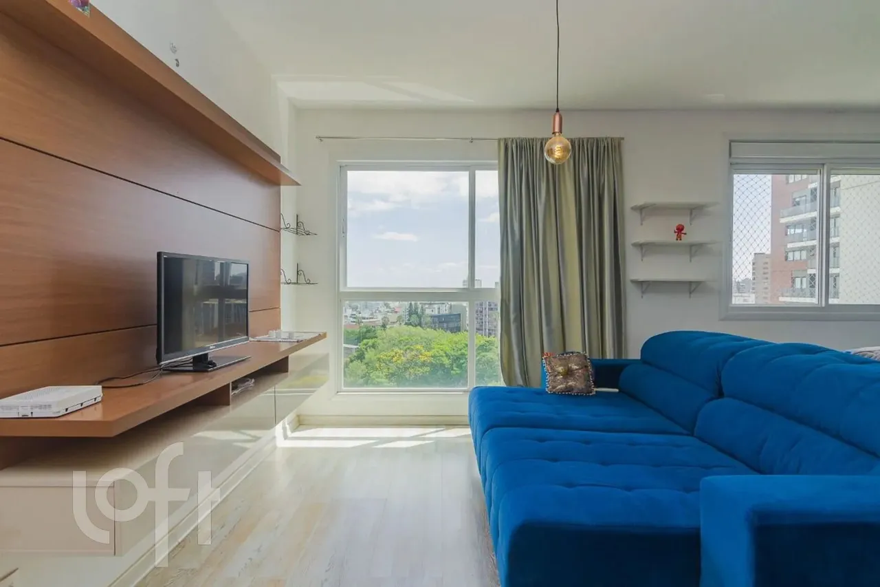 SUDER Négócios Imobiliários vende extraordinário Loft no sétimo andar, vista espetacular.