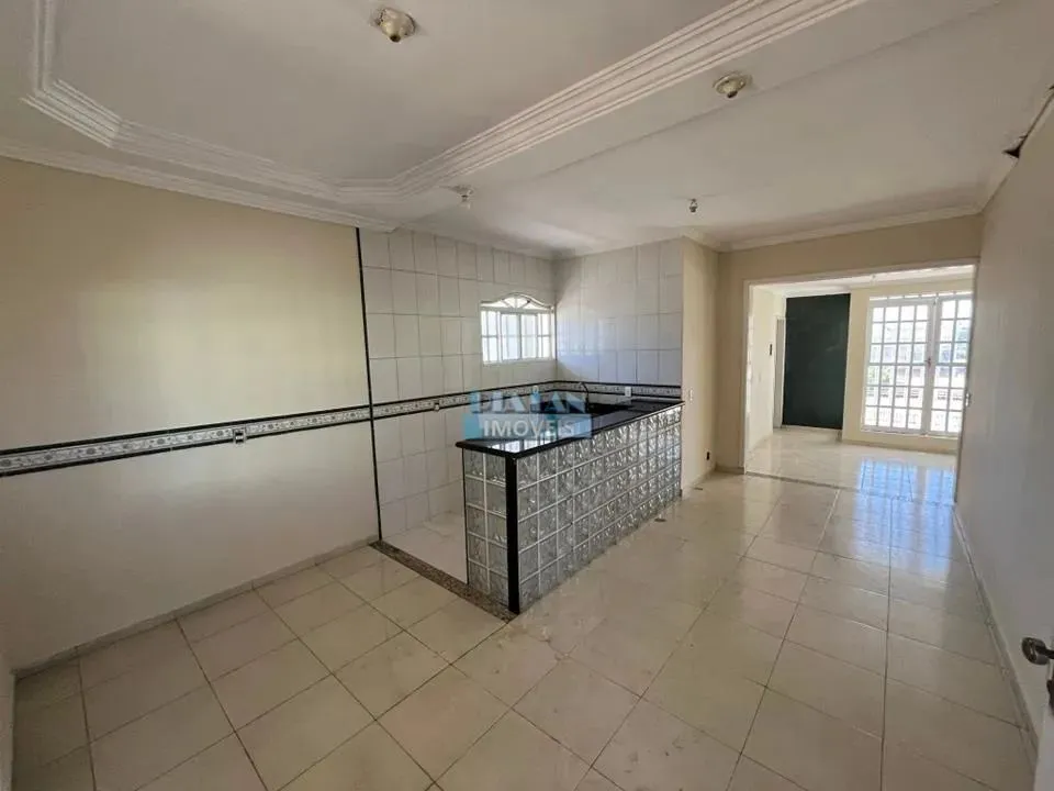 Aluga-se Casa com 2 quartos na QNJ de Taguatinga Norte/DF