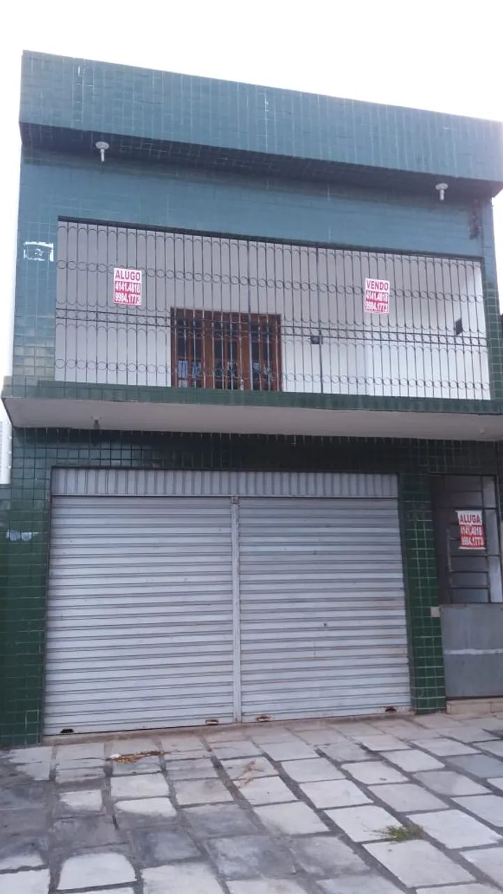 Pedro Brito vende Predio c/280m2 .Terreo loja c/160m2 e primeiro and.apt.120m2,3qts,100m d