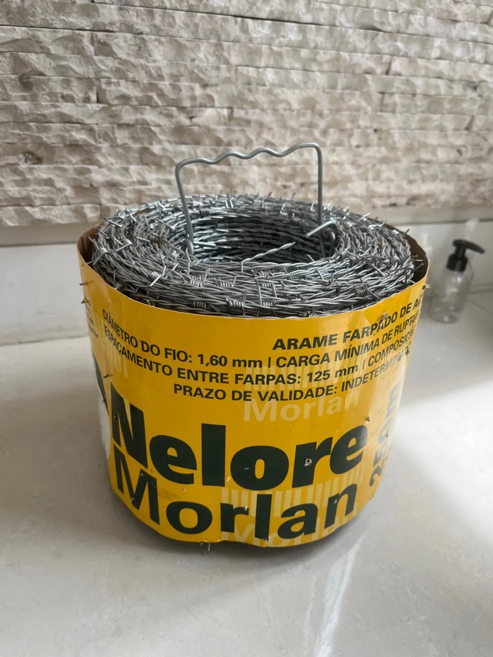Rolo arame farpado 250 mts novo Nelore