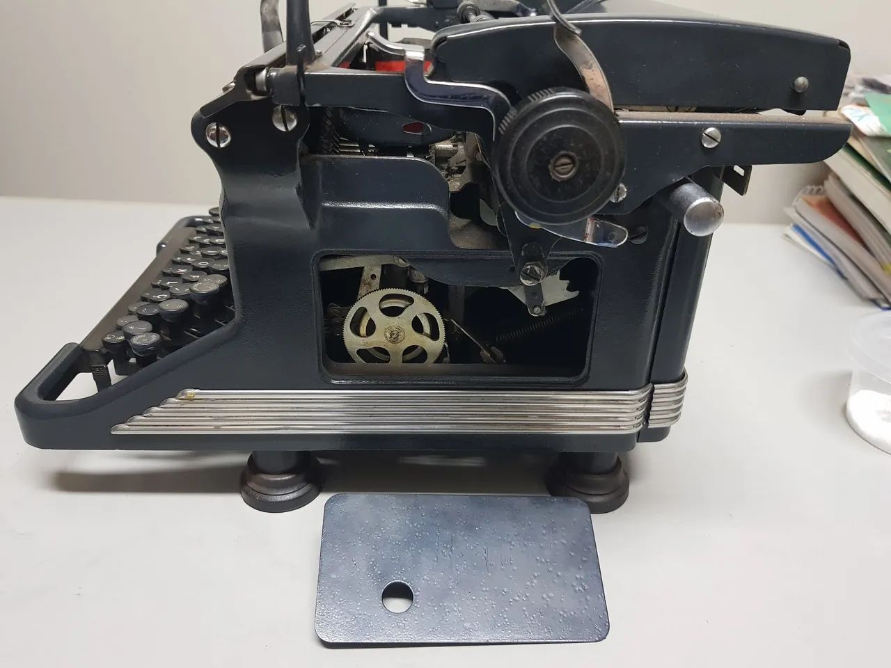 Máquina de escrever antiga - Foto 6