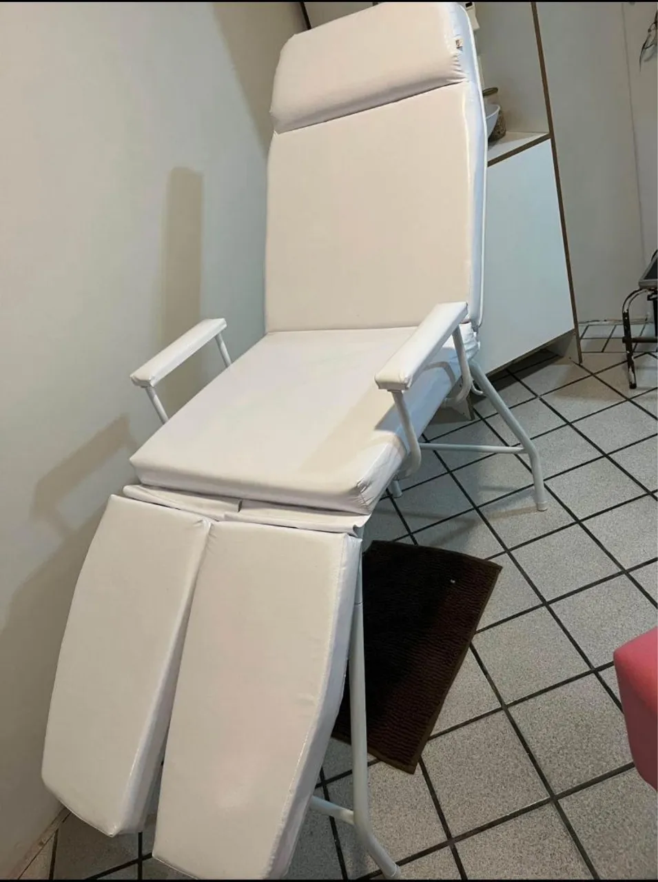 Mesa de Estética/Massagem com Apoio Regulável