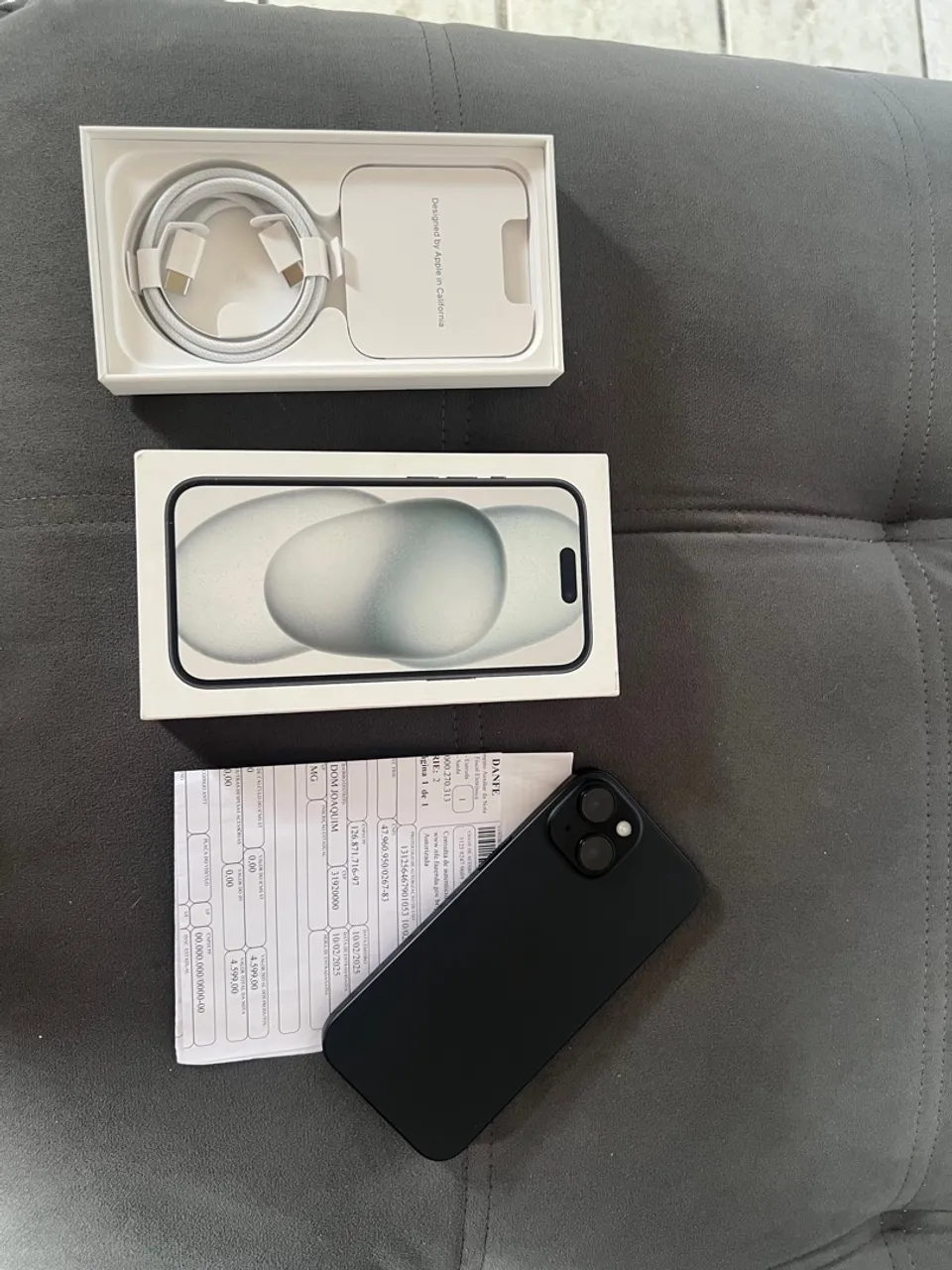 iPhone 15 - chip físico NOVO E COMPLETO