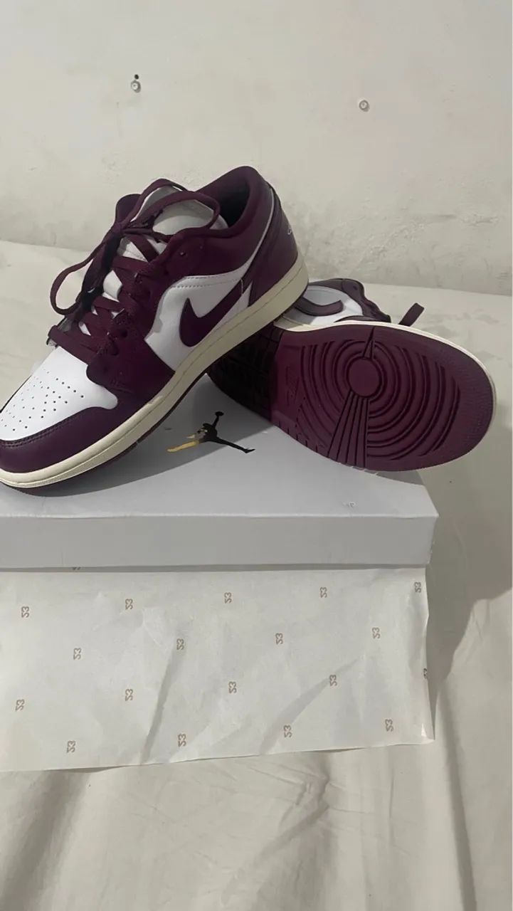 Tênis Nike Air Jordan Low