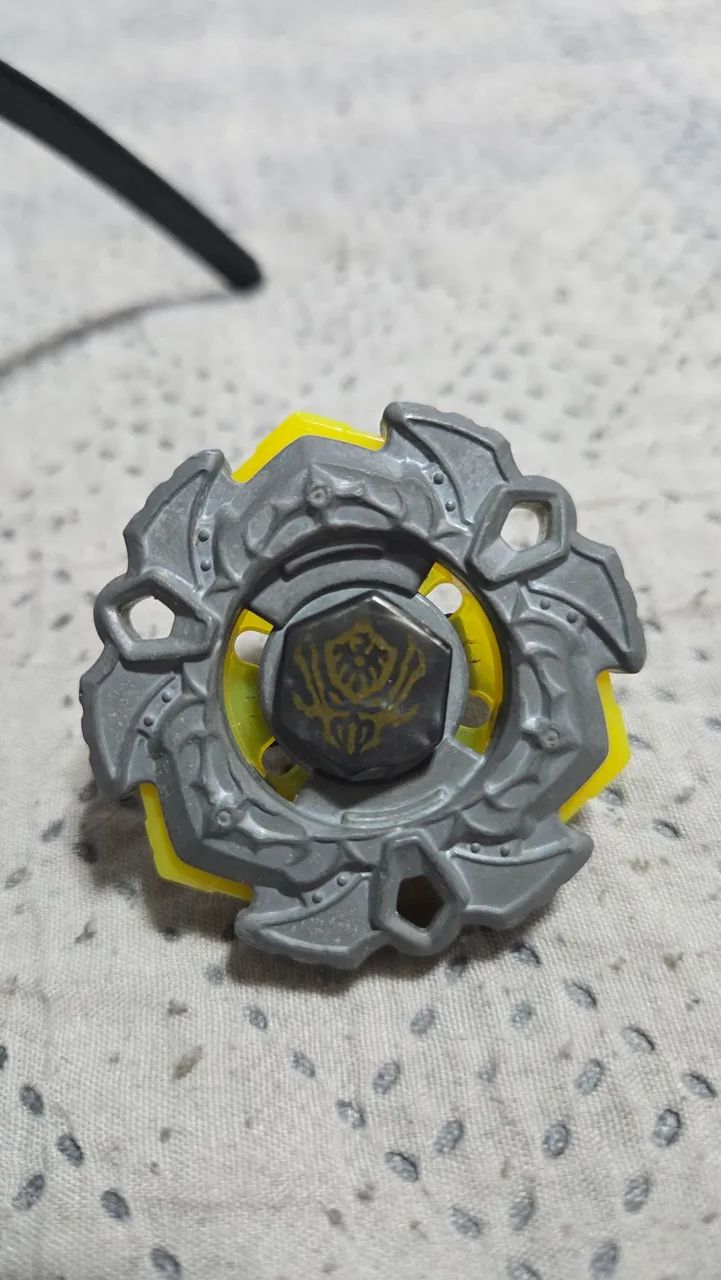 Beyblade Variares - Foto 2