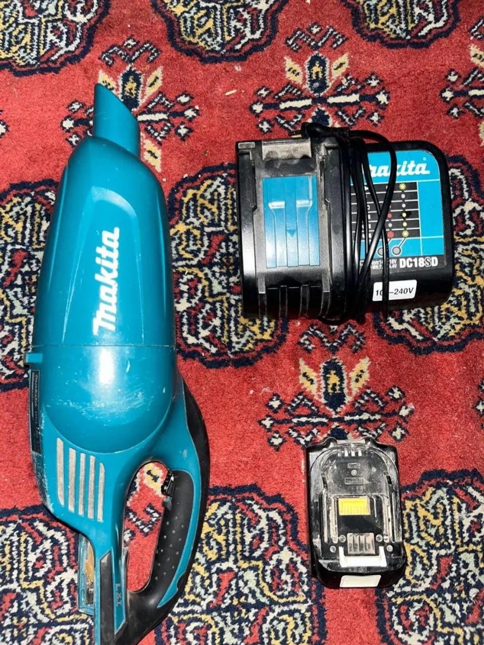 Makita - Bateria Recarregável + Acessórios - Foto 2