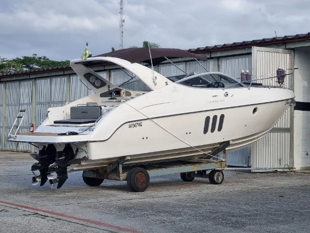 Lancha Phantom 290 Imperdivel