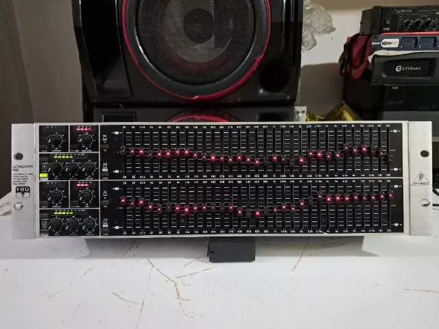 equalizador ultragraph pro model fbq6200