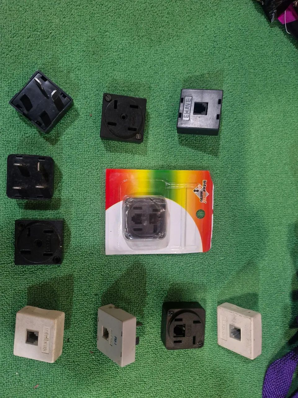 Adaptadores de Tomada e Conectores de Rede - Foto 2