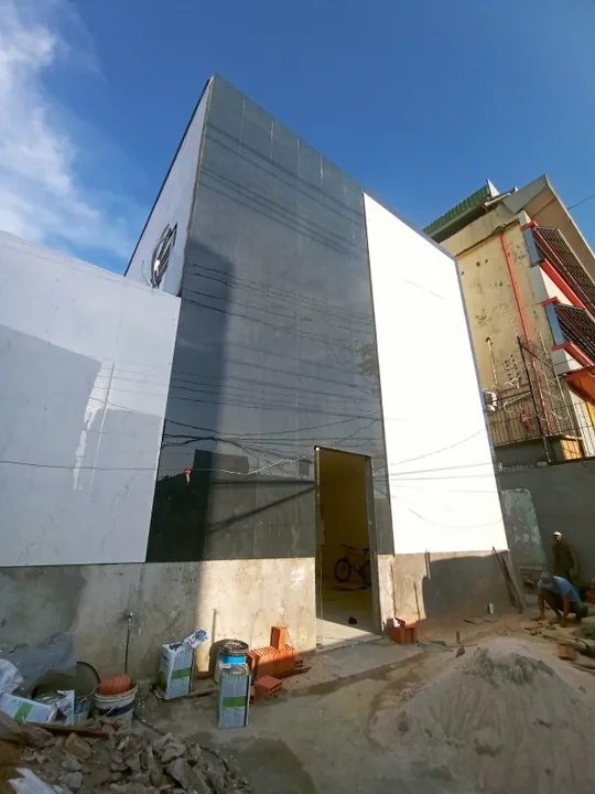 Prédio Comercial Climatizado no Vieralves com + de 15 Salas / Ótimo para Clinicas
