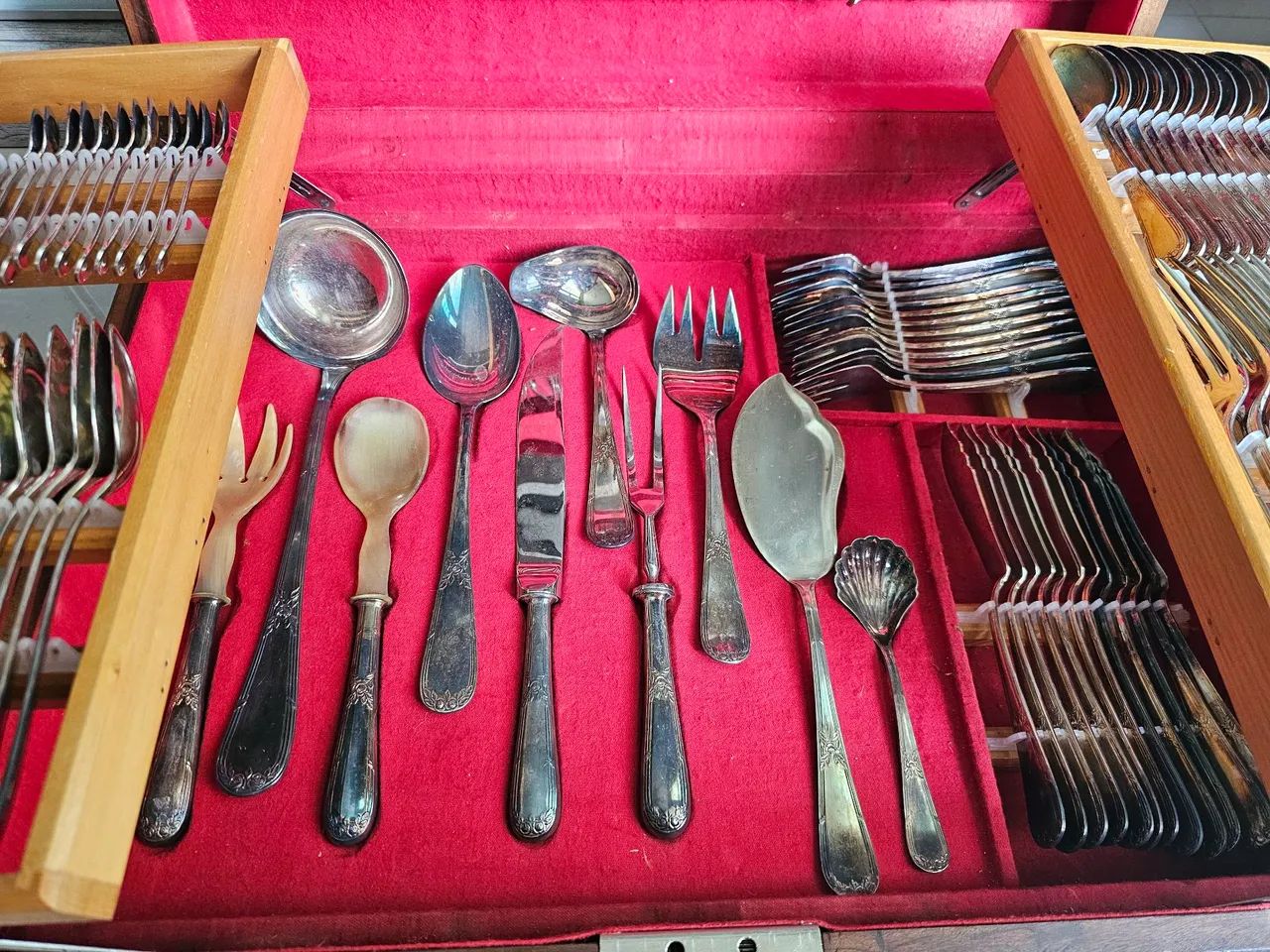 Jogo de Talheres Antigo em Caixa de Madeira - Foto 3