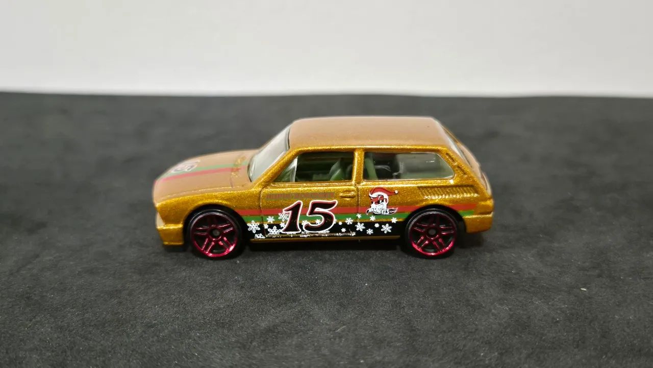 02 Hot Wheels Volkswagen Brasilia Exclusivo Walmart EUA  - Foto 6