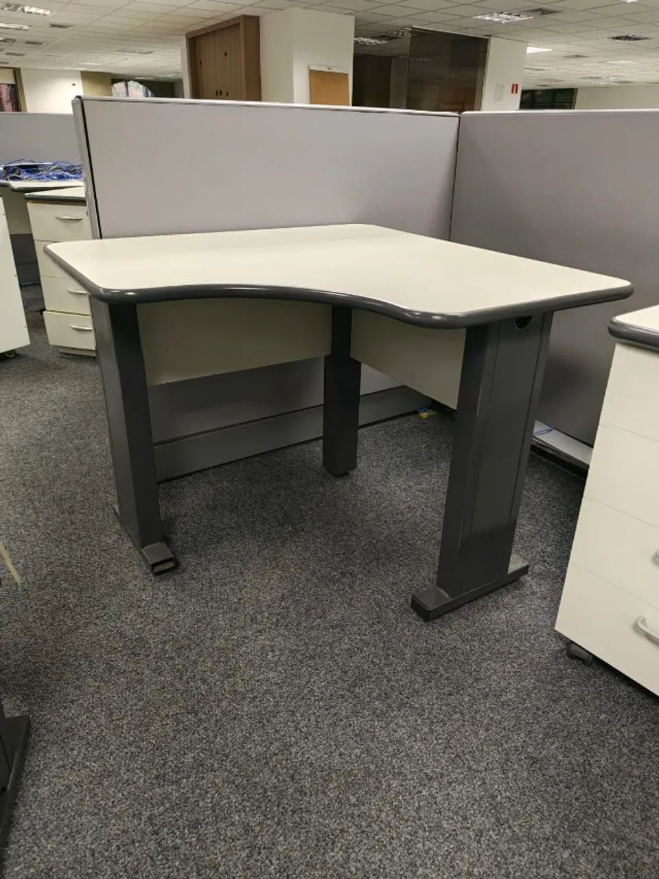 Mesa de Escritório 