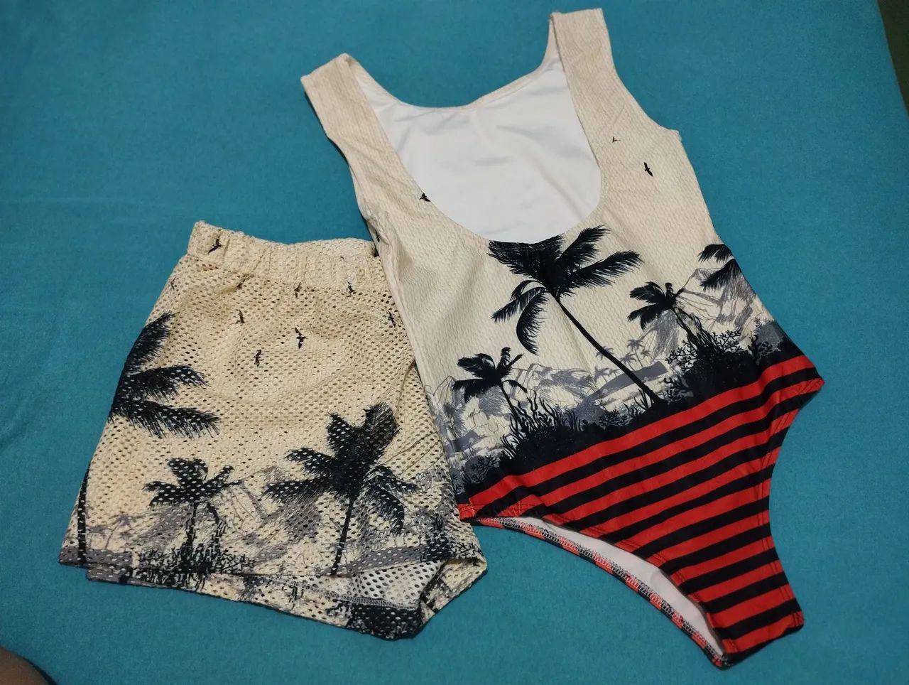 Conjunto de maiô com estampa de praia - Foto 2