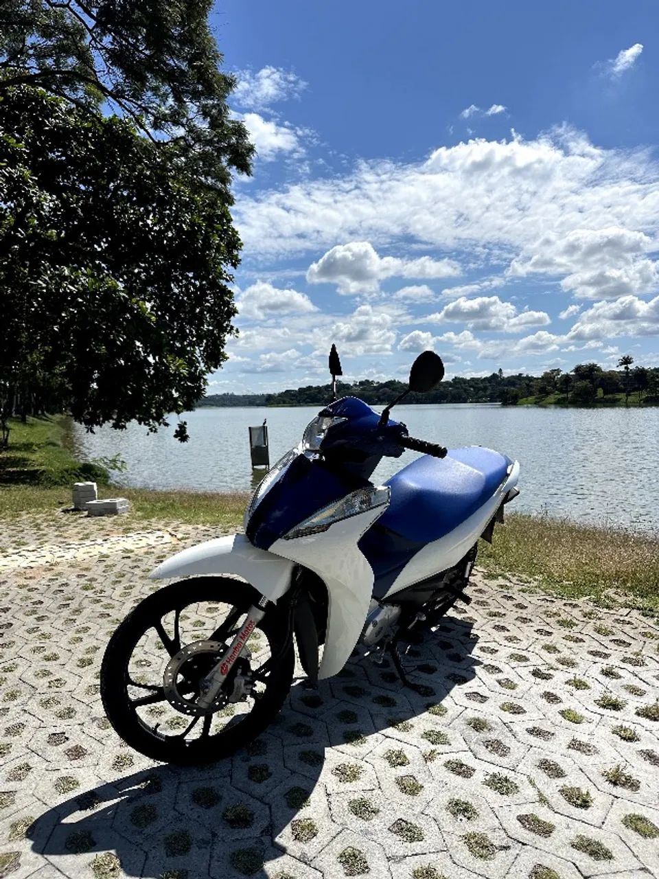 Vendo Honda Biz 2022 - 19.800 km - Revisões em dia e pneus novos - Foto 2