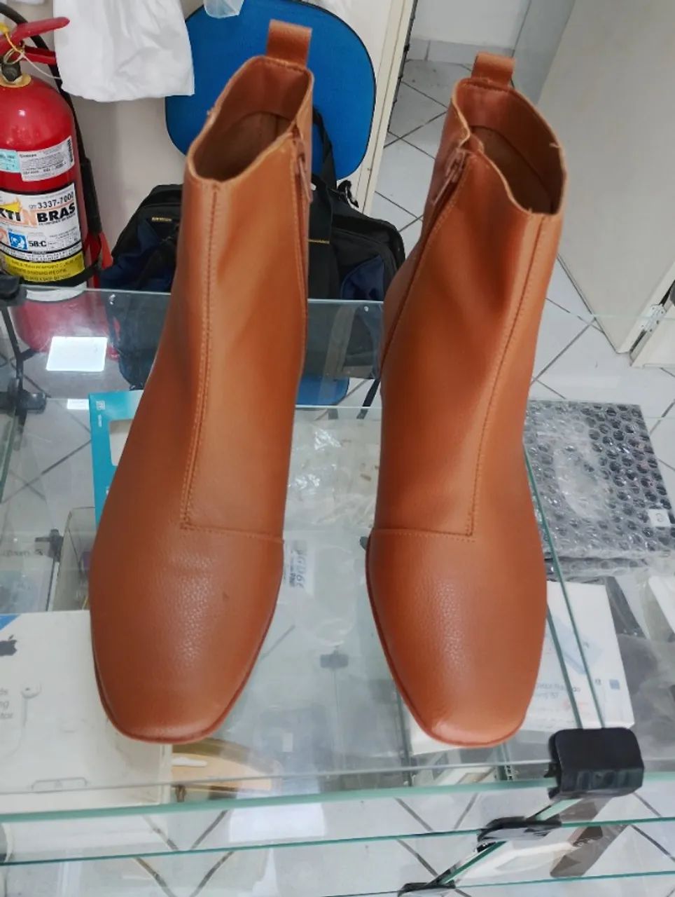 Bota Salto baixo Arezzo nº40 nunca usada