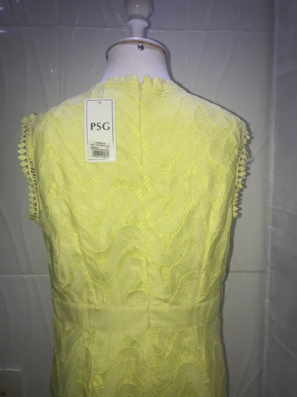 Vestido de Renda Amarelo Claro - Foto 5