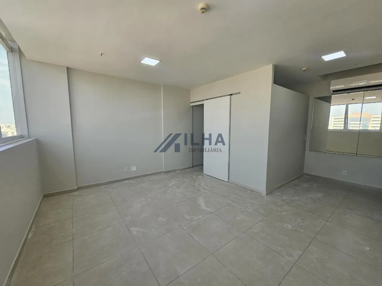 Sala à venda e para alugar em Vila Velha, Divino Espírito Santo, com 34.76 m²